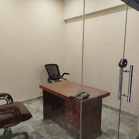 Hotel Crown Plaza, Near Karachi Airport, Darul Sehat Hospital, Dow, Agha Khan And Liaqat Hospital Εξωτερικό φωτογραφία