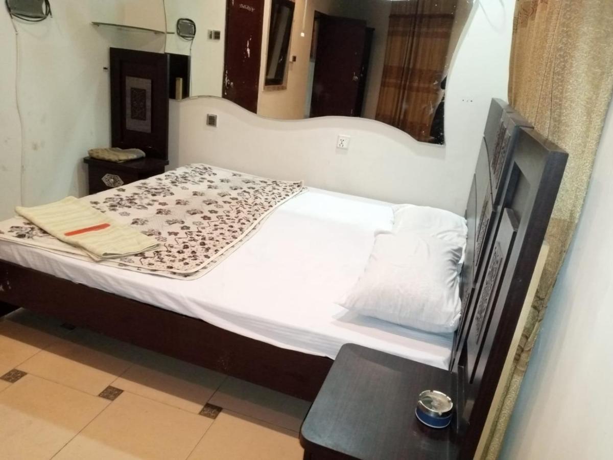 Hotel Crown Plaza, Near Karachi Airport, Darul Sehat Hospital, Dow, Agha Khan And Liaqat Hospital Εξωτερικό φωτογραφία