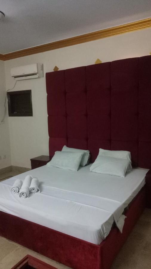Hotel Crown Plaza, Near Karachi Airport, Darul Sehat Hospital, Dow, Agha Khan And Liaqat Hospital Εξωτερικό φωτογραφία
