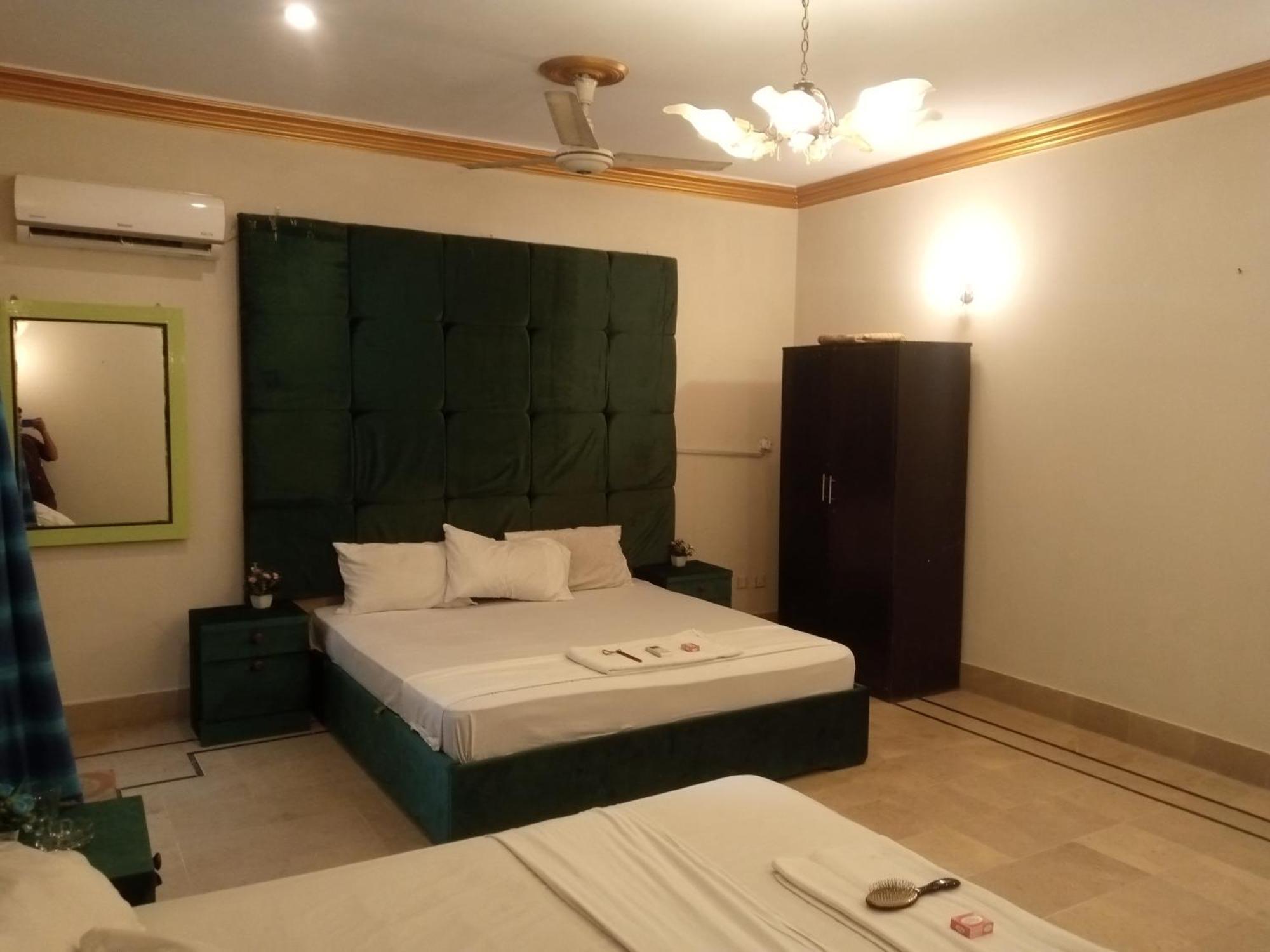 Hotel Crown Plaza, Near Karachi Airport, Darul Sehat Hospital, Dow, Agha Khan And Liaqat Hospital Εξωτερικό φωτογραφία