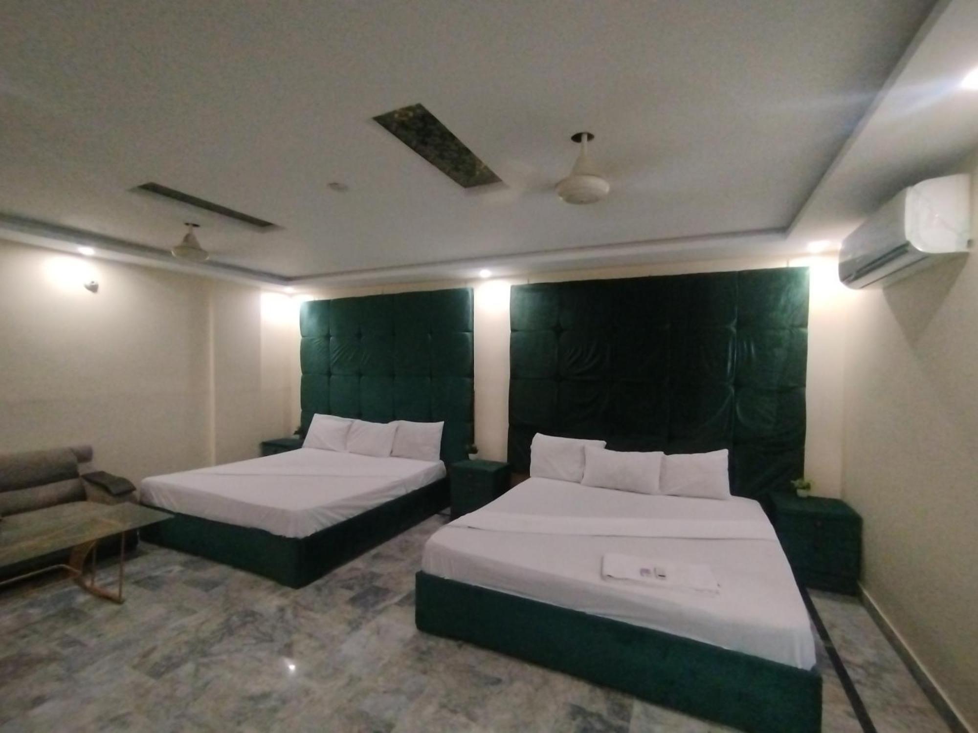 Hotel Crown Plaza, Near Karachi Airport, Darul Sehat Hospital, Dow, Agha Khan And Liaqat Hospital Εξωτερικό φωτογραφία